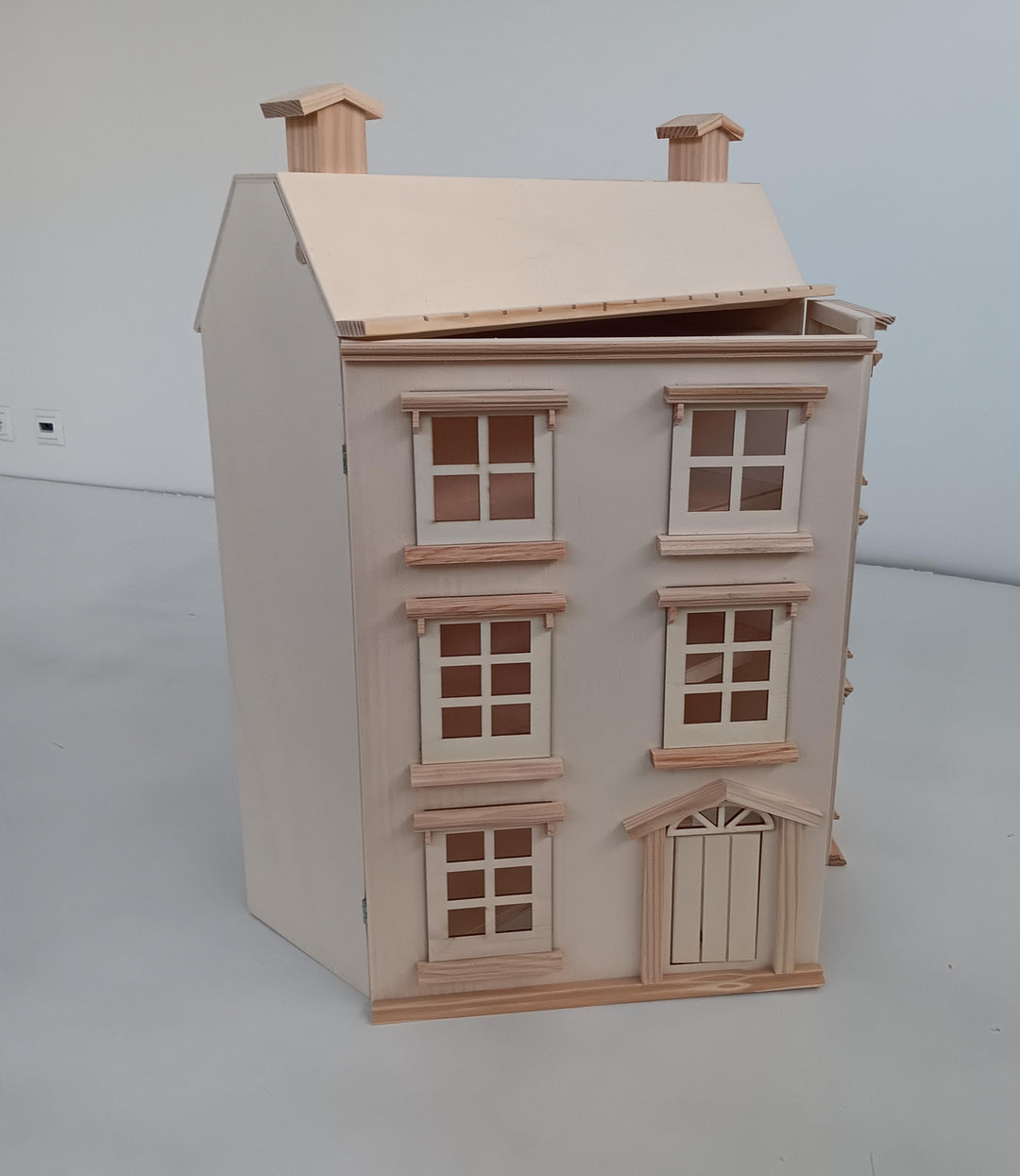 Casa de Bonecas em Madeira DIY - 3 Andares e Sótão