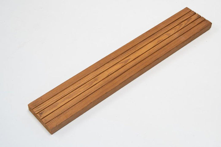 Deck de Pinho Silvestre TMI  26X135X800-2400mm, Special, Ranhurado, Fixação Visível, Preço ao m2
