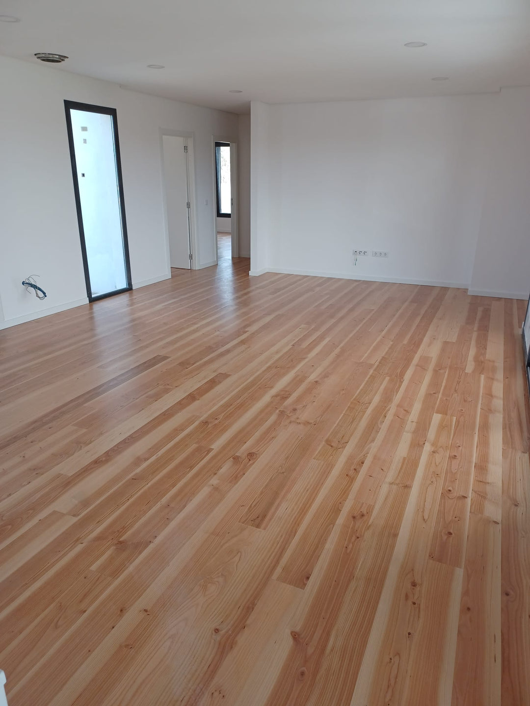 Soalho Madeira Pinho Douglas KD 20X100X600a2400mm,  Preço ao m2