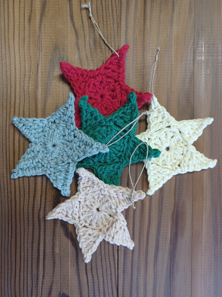 Estrelas Natal enfeites, feito à mão